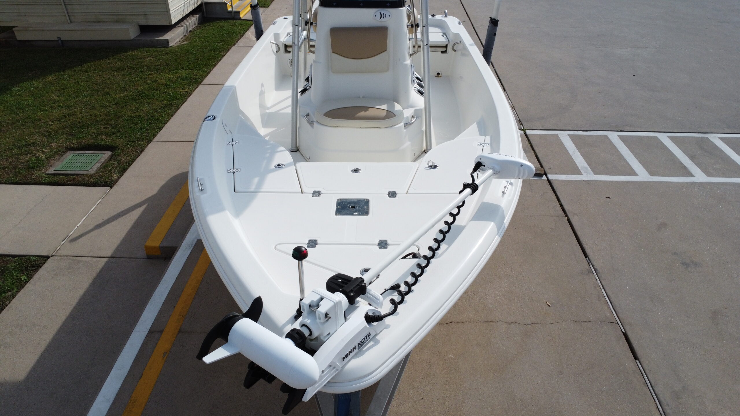 2017 19' NAUTIC STAR 1910 - Premier Boating Centers $29,995 WS-444A