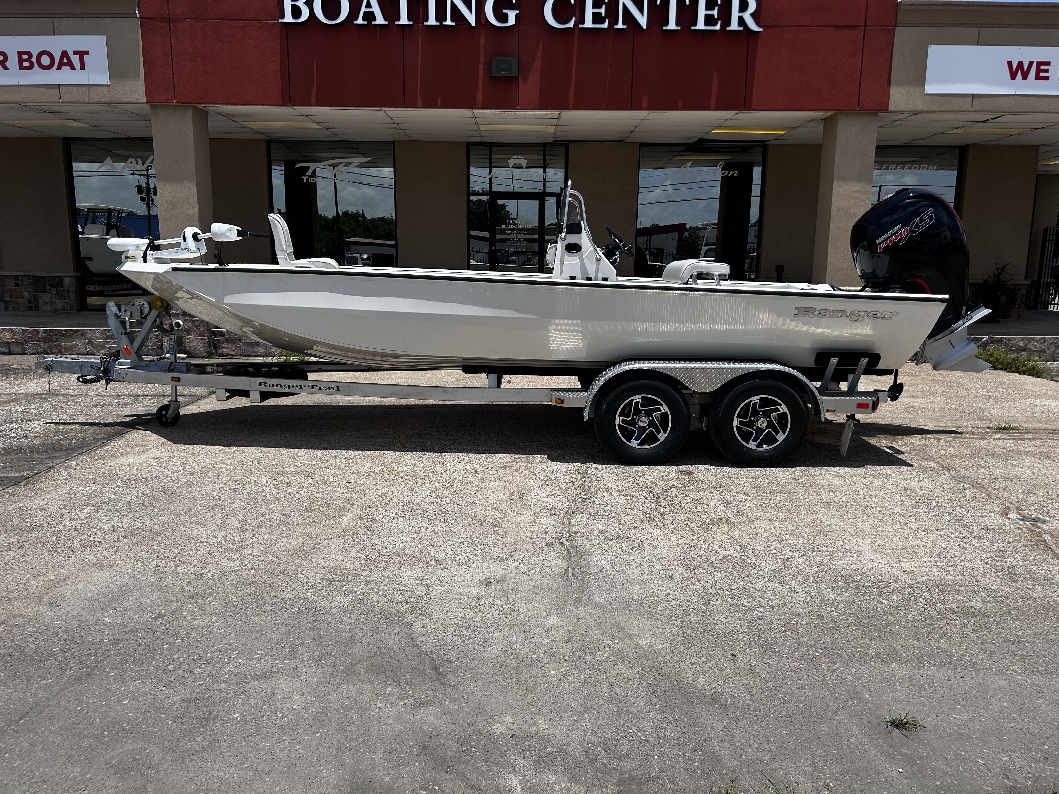 2023 20' RANGER RB200