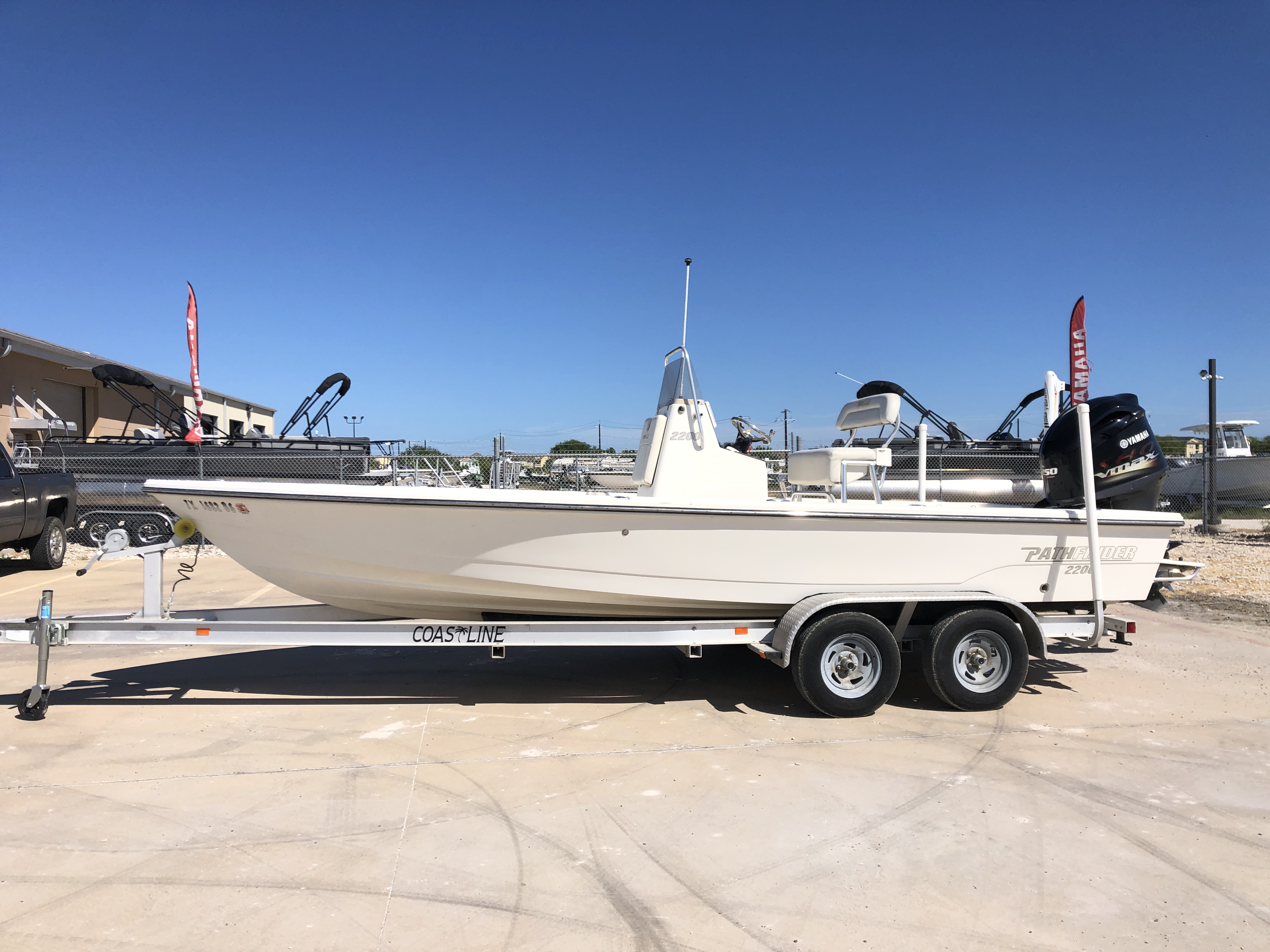 2012 22' PATHFINDER 2200