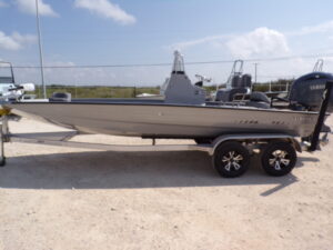 2025 21' XPRESS H210 BAY