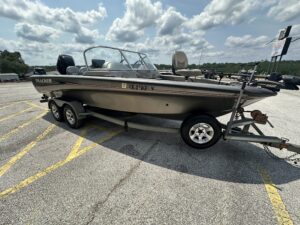 2009 20' TRACKER TUNDRA 21 WT