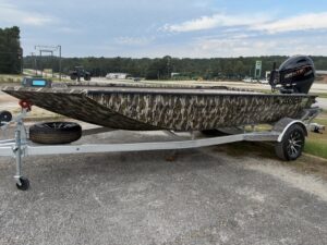 2026 16' AVID 18 COMMANDER