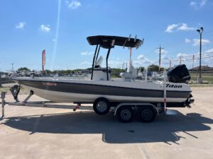 2007 22' TRITON 22 LTS