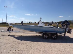 2026 22' XPRESS H22 BAY