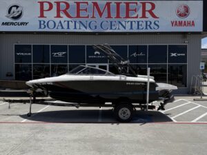 2019 19' REGAL 1900ES SURF